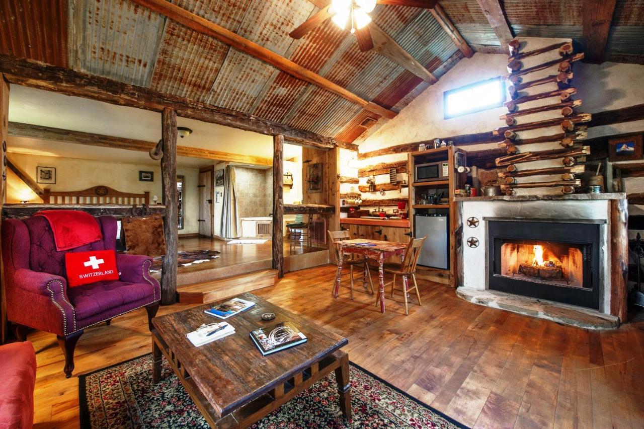 Barons Creekside Resort Фредериксбург Екстериор снимка