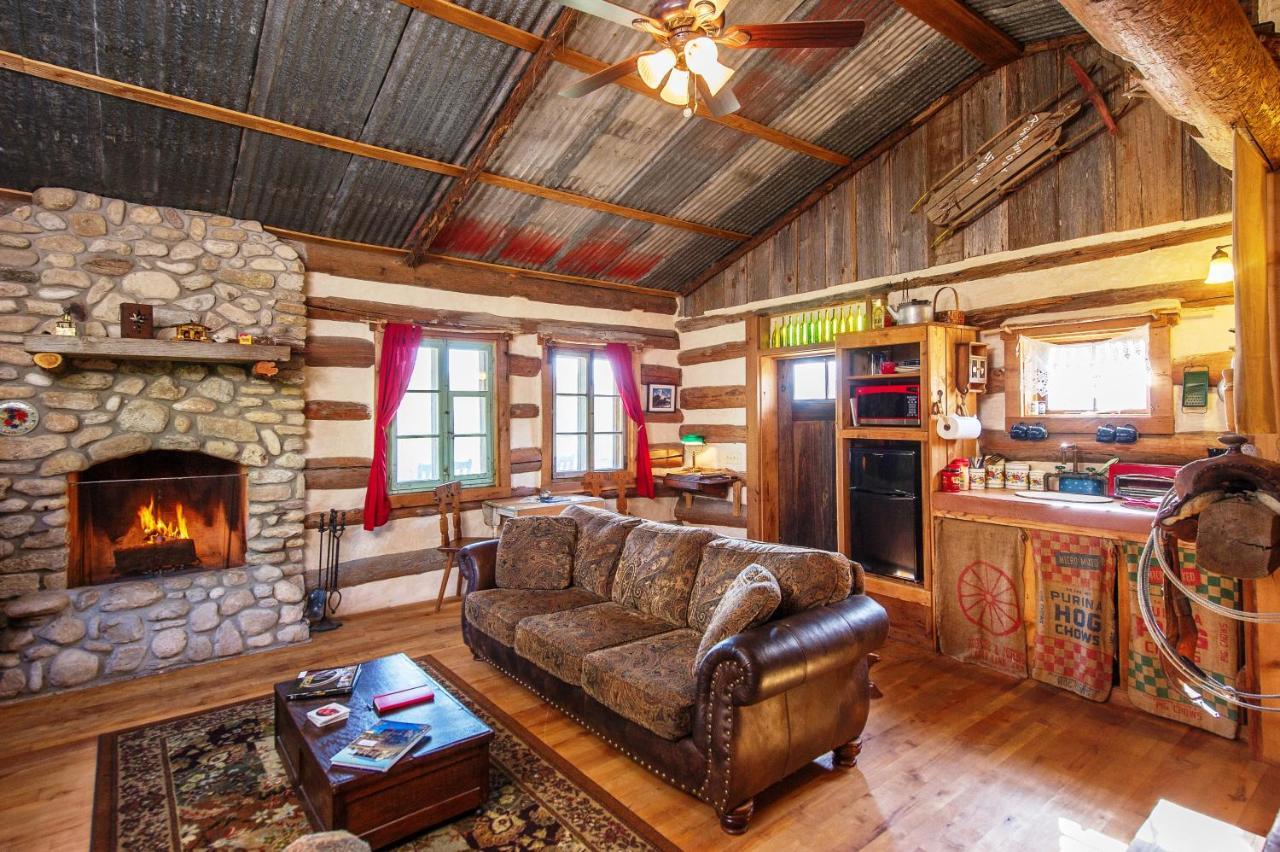 Barons Creekside Resort Фредериксбург Екстериор снимка