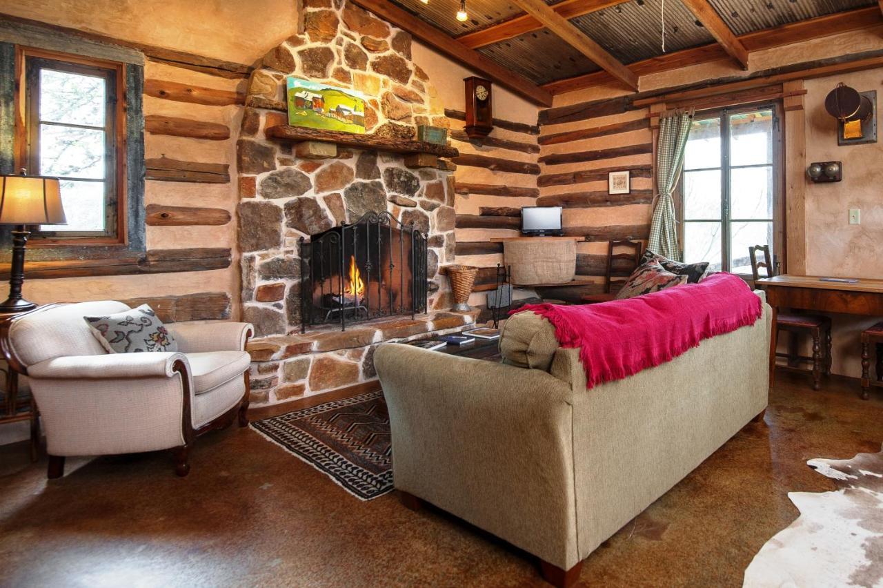 Barons Creekside Resort Фредериксбург Екстериор снимка