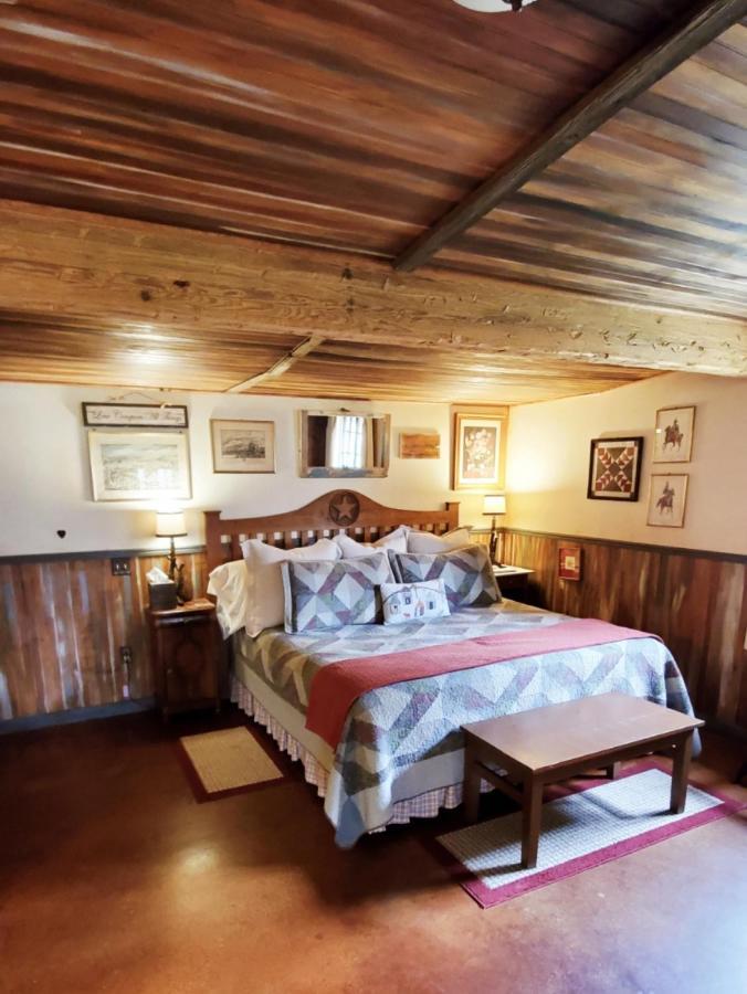Barons Creekside Resort Фредериксбург Екстериор снимка